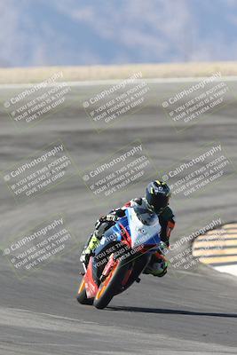 media/Oct-30-2025-Racers Edge (Thu) [[dabbdaf680]]/3-B Group/Session 2 (Bowl Exit)/